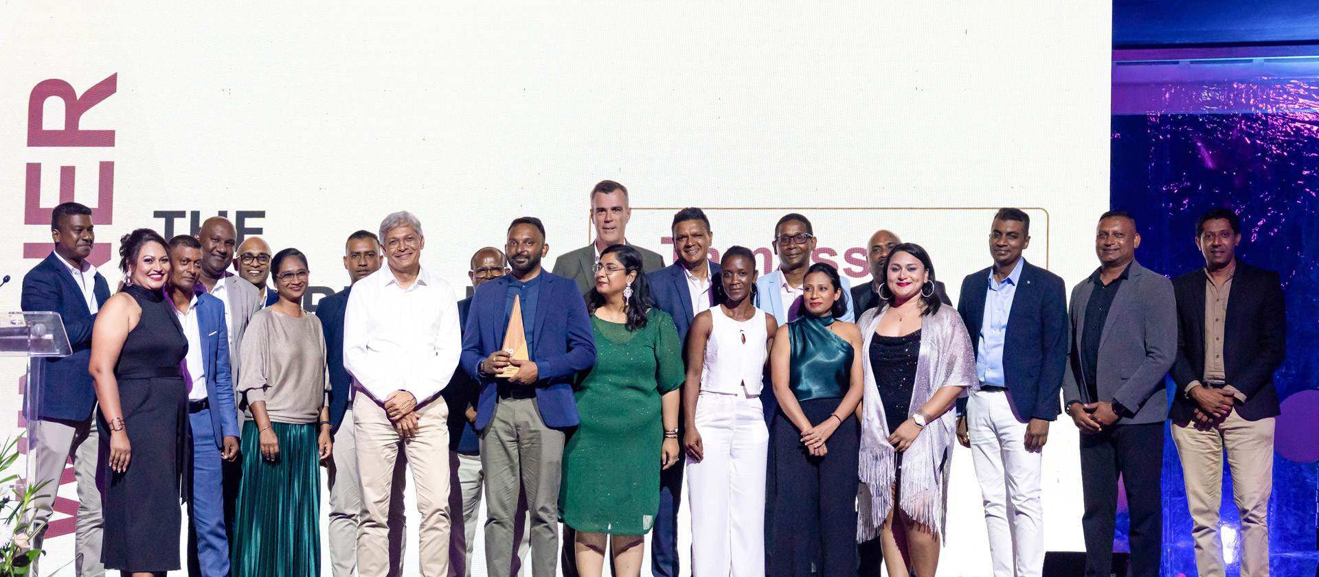 La première édition des Excellence Awards de The Lux Collective célèbre le personnel, la performance et l’innovation