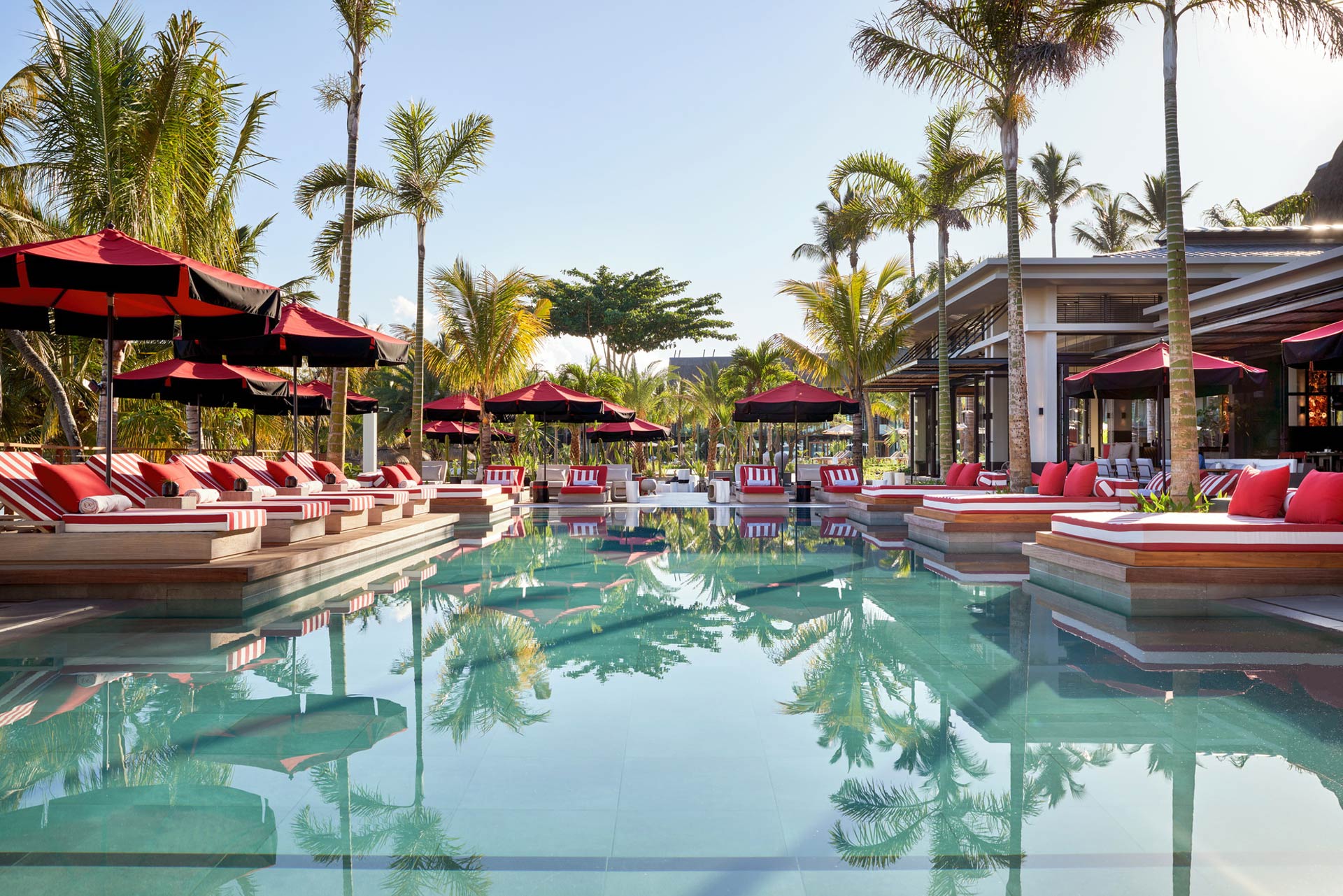 LUX<bdi>*</bdi> Grand Baie <bdi>&</bdi> LUX<bdi>*</bdi> Saint Gilles Win Seven Titles At 2026 World Culinary Awards