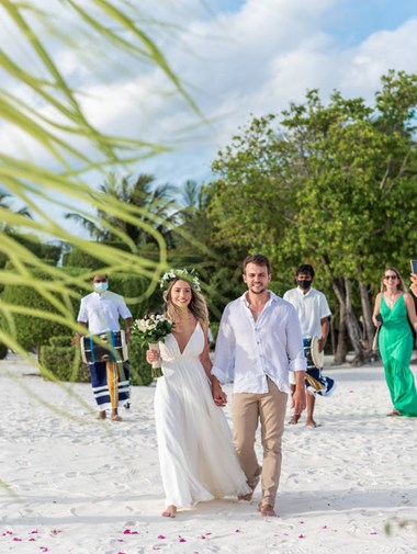 Say “I Do” in Paradise: LUX* South Ari Atoll Resort & Villas Launches The Zero Waste Weddings
