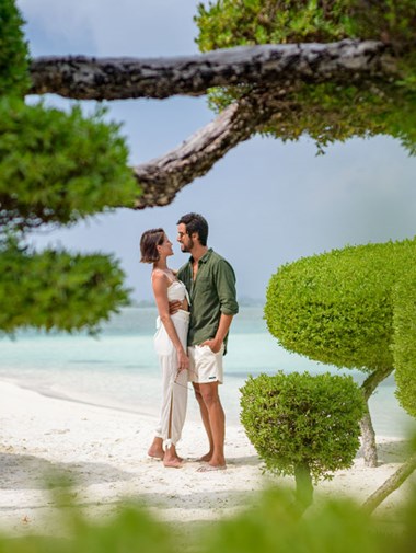 LUX* South Ari Atoll Resort & Villas celebrates all-encompassing love this Valentine’s Day